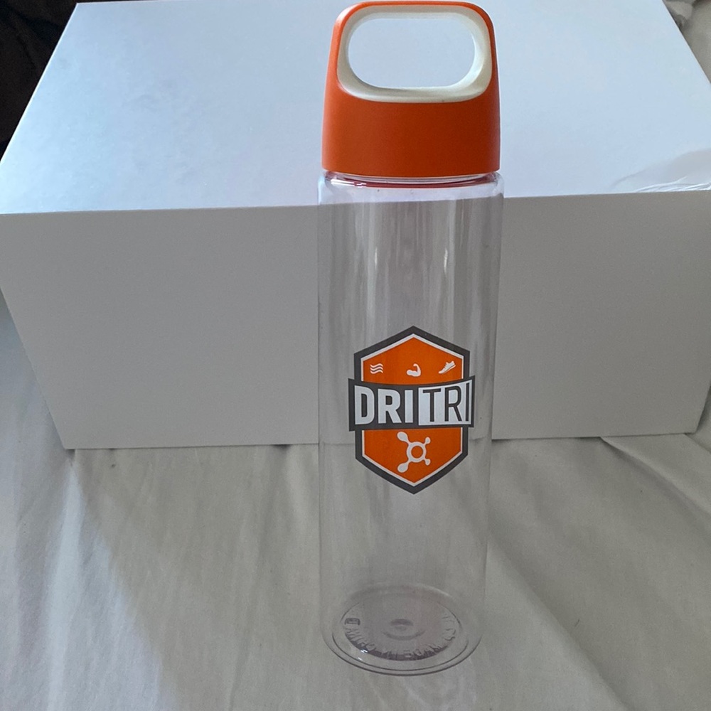 📍 NWOT 📍 Orangetheory Dri Tri Water Bottle